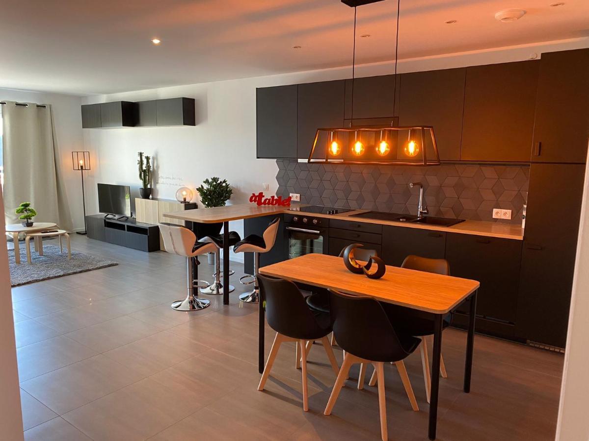 Gold Cocoon T3 74M2 Proche Centre Ville Villejust Exterior photo