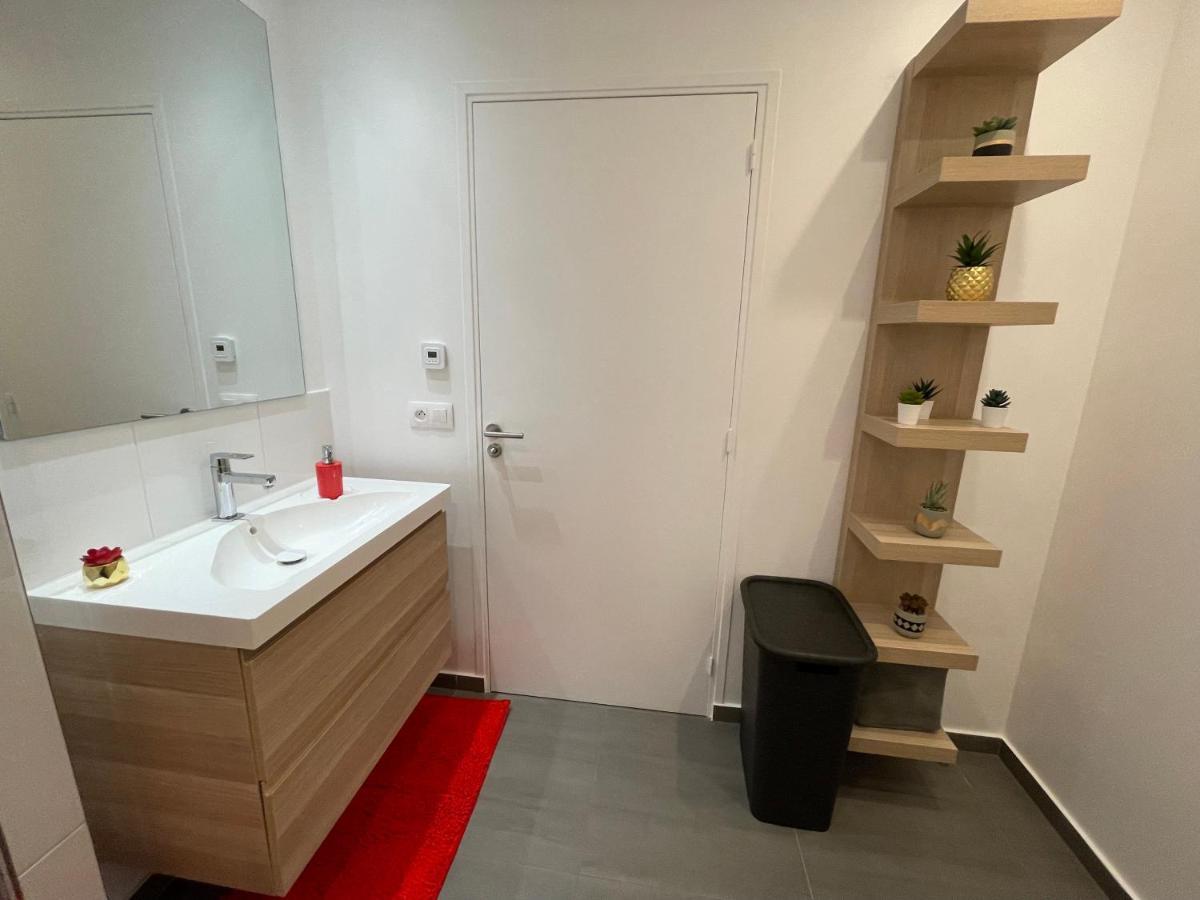 Gold Cocoon T3 74M2 Proche Centre Ville Villejust Exterior photo
